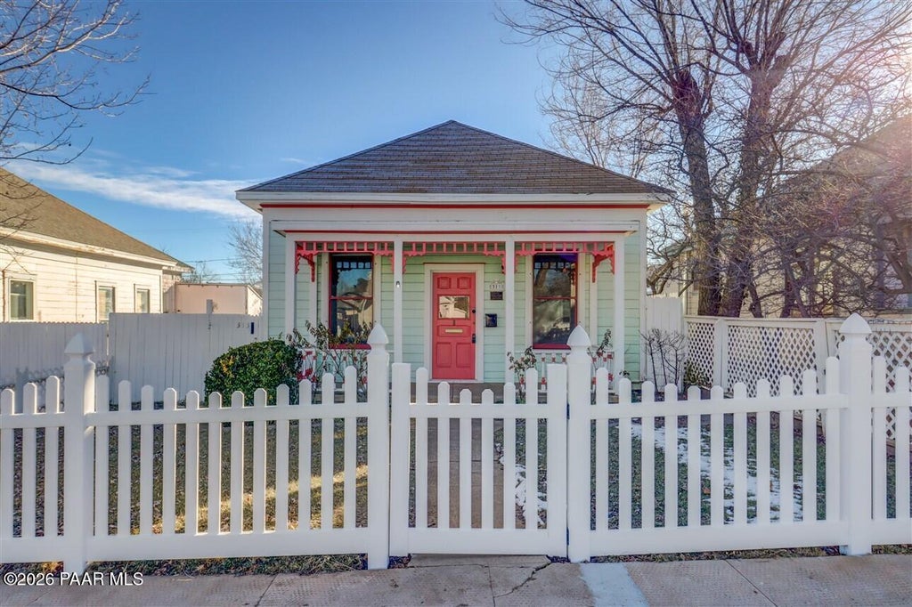 Photo of 313 N Mount Vernon Avenue #Front, Prescott, AZ 86301 (MLS # 1085856)