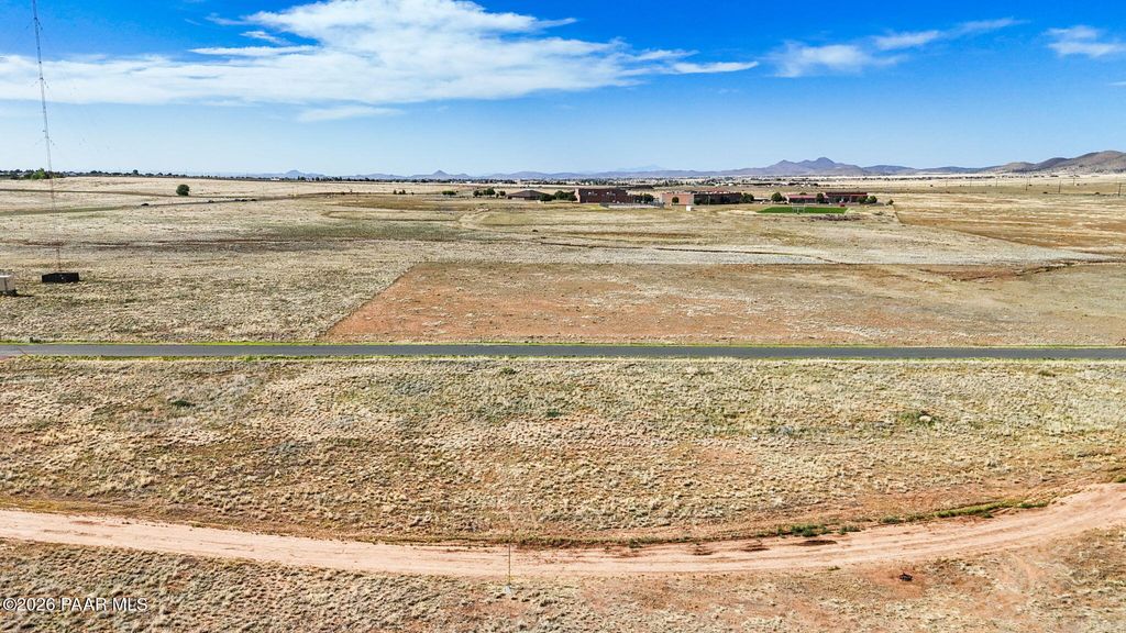 Photo of 8485 E Roundup Drive, Prescott Valley, AZ 86314 (MLS # 1083181)