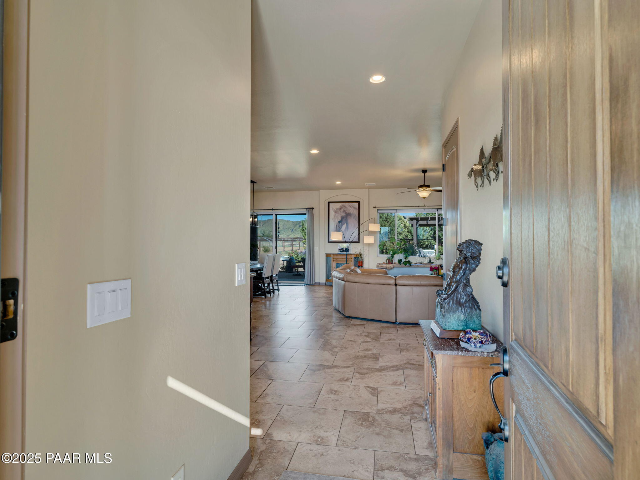 8833 N Grass Valley Lane