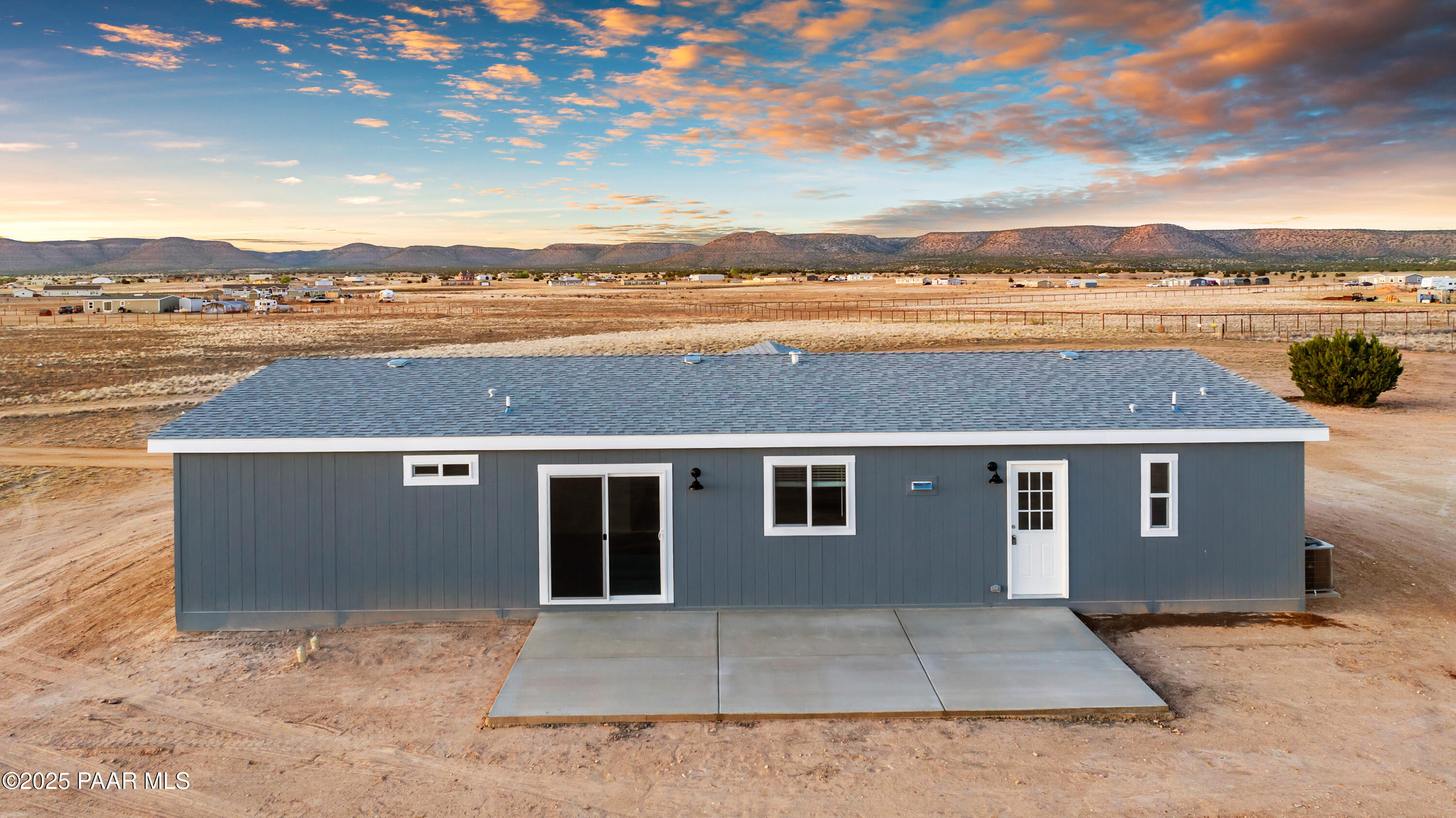 2200 W Monte Vista