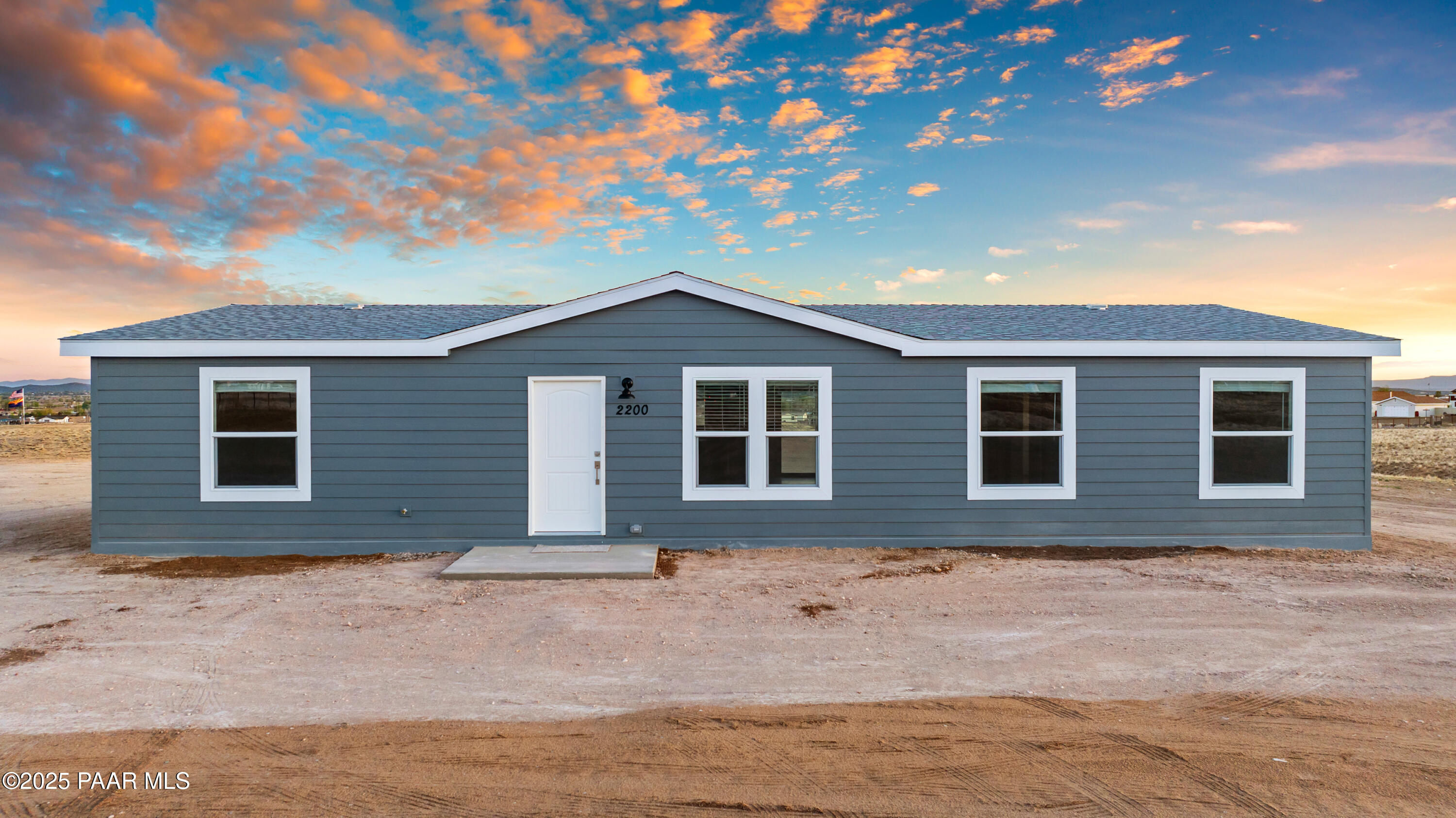 2200 W Monte Vista