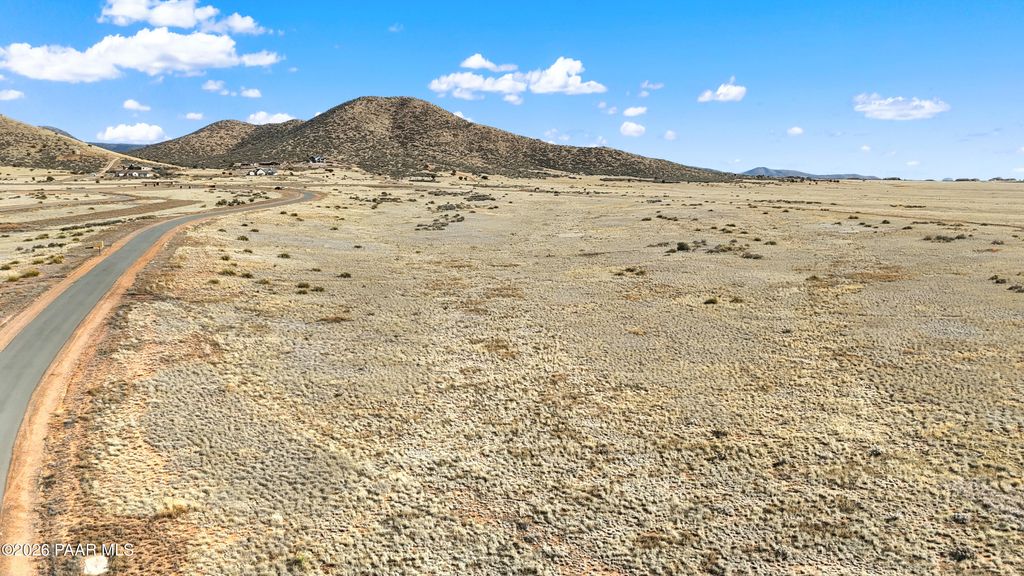 Photo of 00 E Ventura Way, Prescott Valley, AZ 86315 (MLS # 1079461)