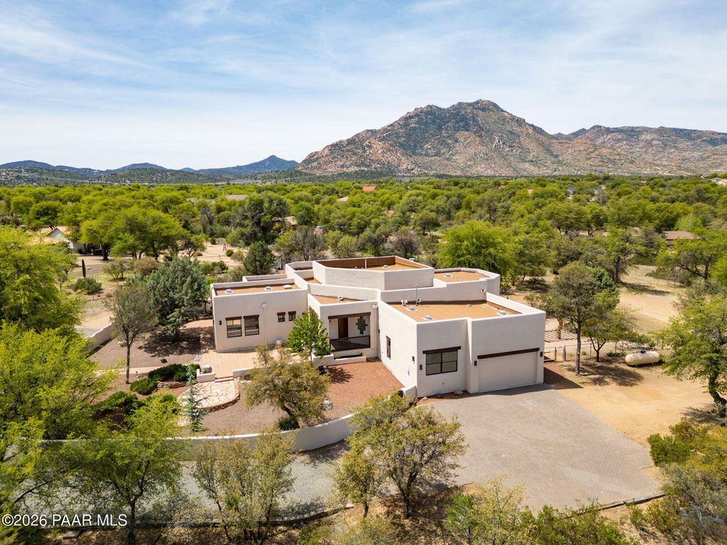 Photo of 2362 W Mountain Oak Road, Prescott, AZ 86305 (MLS # 1081470)