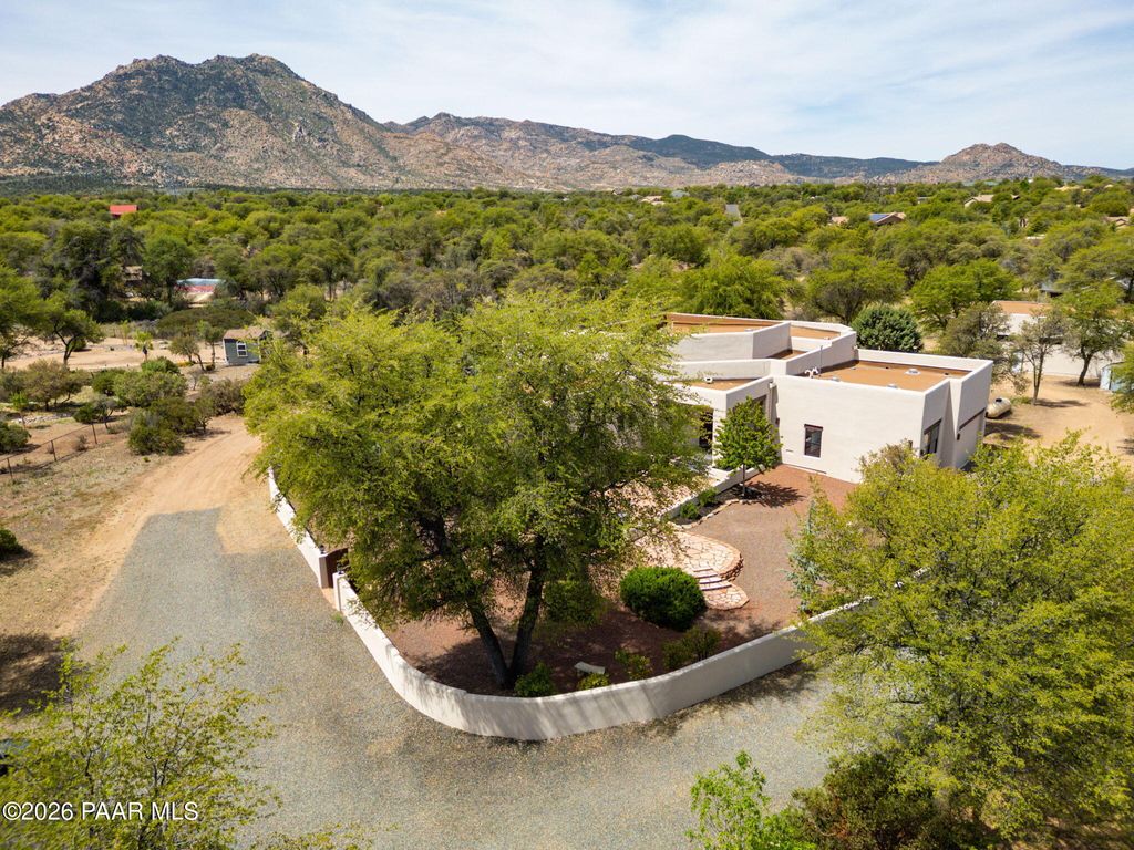 Photo of 2362 W Mountain Oak Road, Prescott, AZ 86305 (MLS # 1081470)