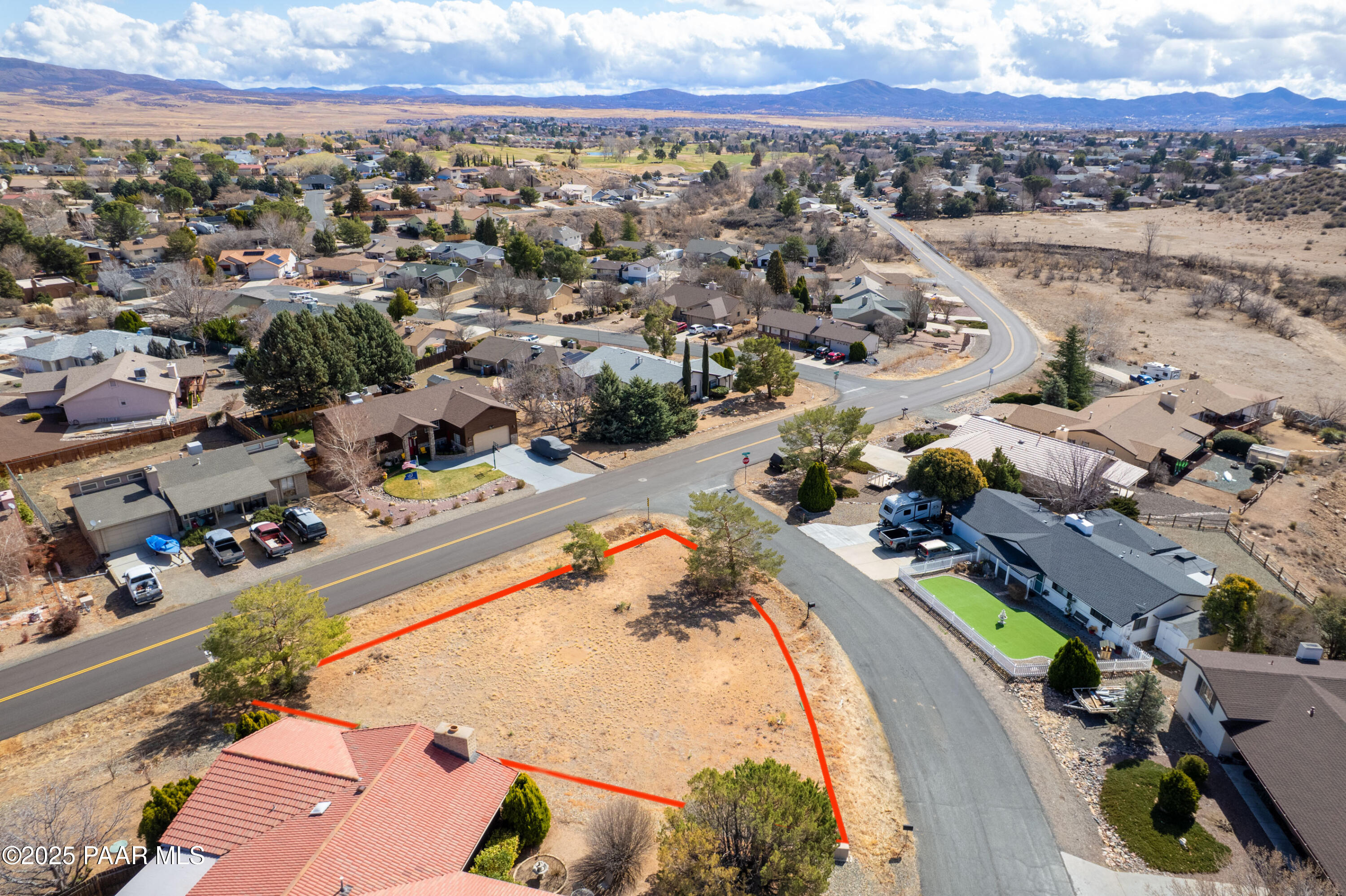 1049 N Arrowhead Lane