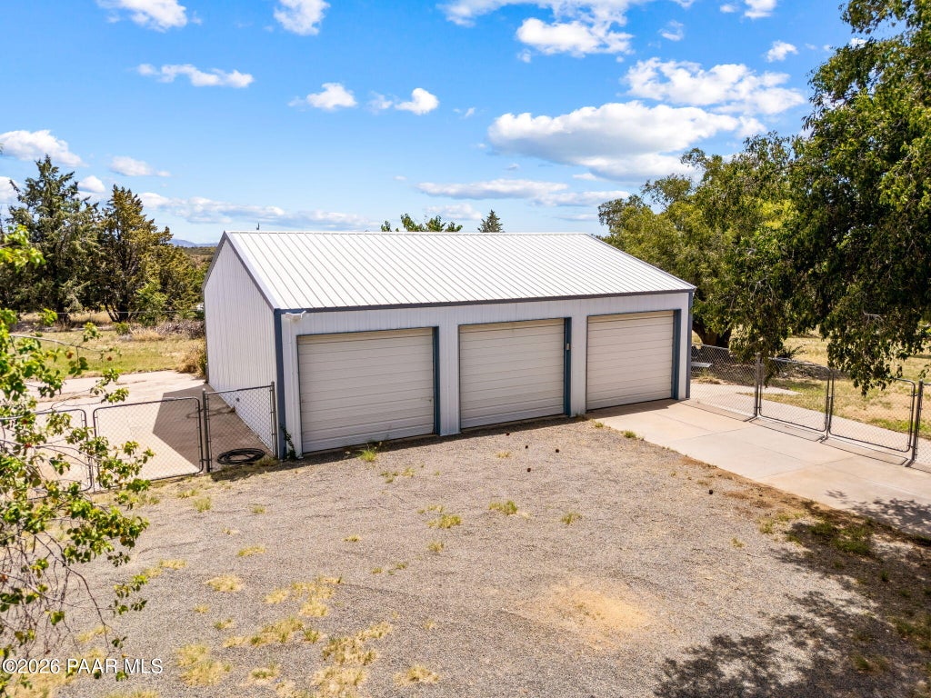 Photo of 8750 S Steven Trail, Kirkland, AZ 86332 (MLS # 1084728)