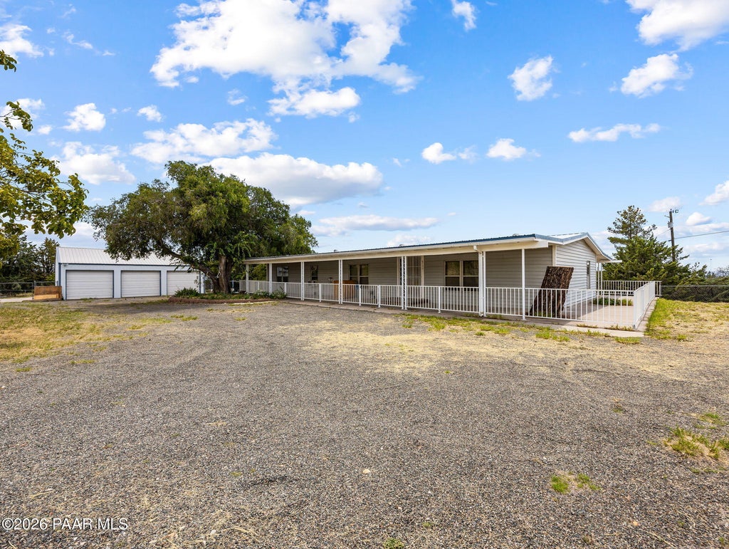 Photo of 8750 S Steven Trail, Kirkland, AZ 86332 (MLS # 1084728)
