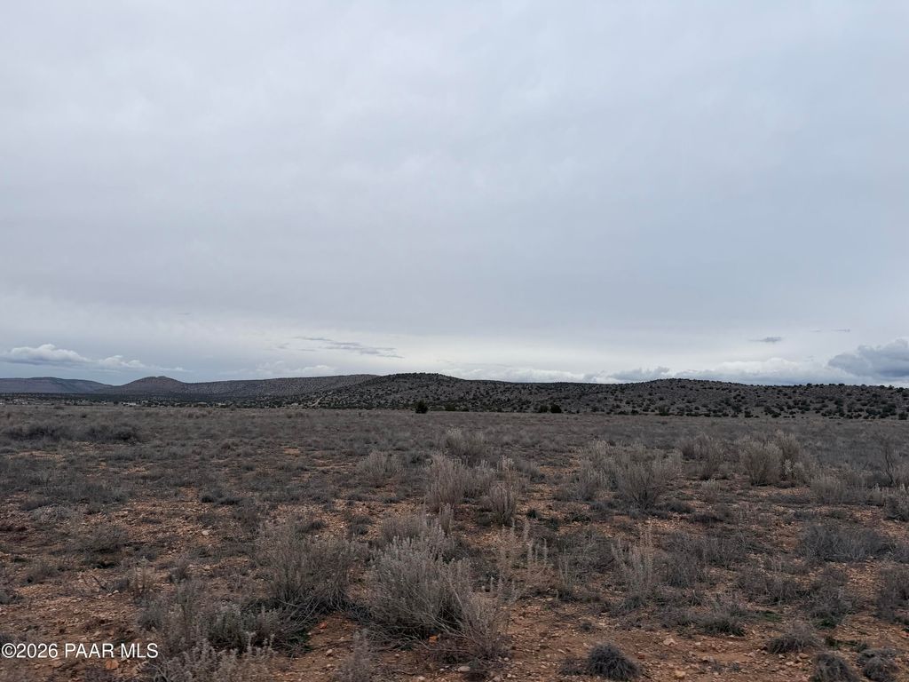 Photo of 317 E Ahonen Road, Paulden, AZ 86334 (MLS # 1079550)