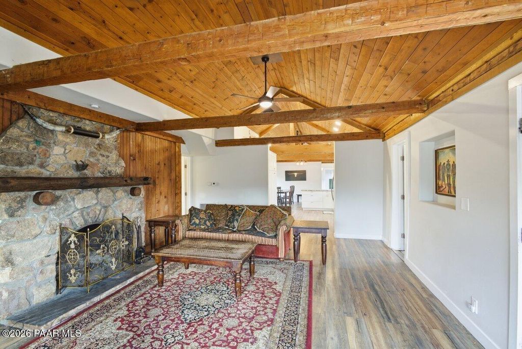 Photo of 864 W Pine Knoll Drive, Prescott, AZ 86303 (MLS # 1081196)