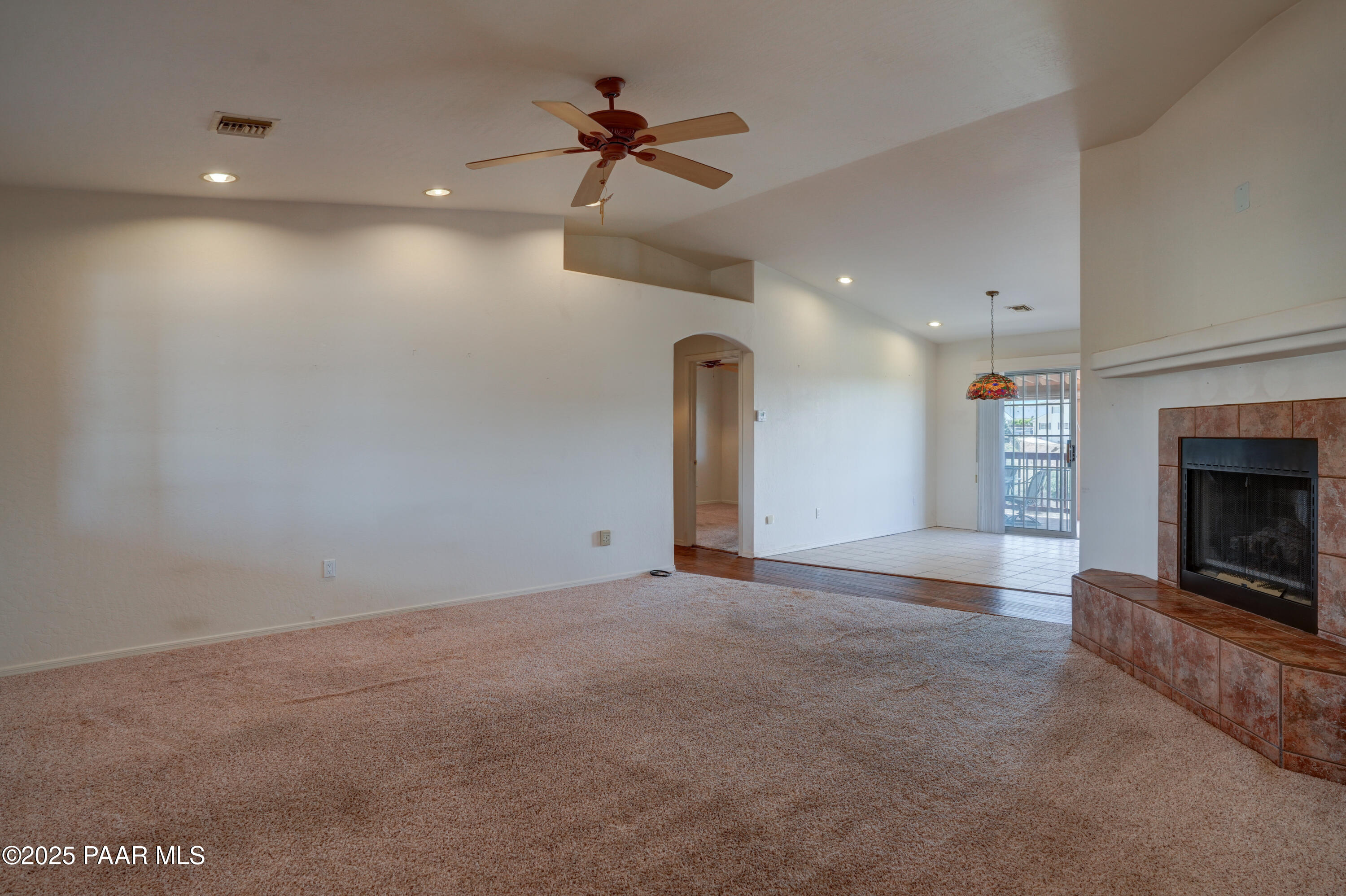 Prescott Valley, Arizona 86314, United States, 3 Bedrooms Bedrooms, ,2 BathroomsBathrooms,Residential,Pending,146285