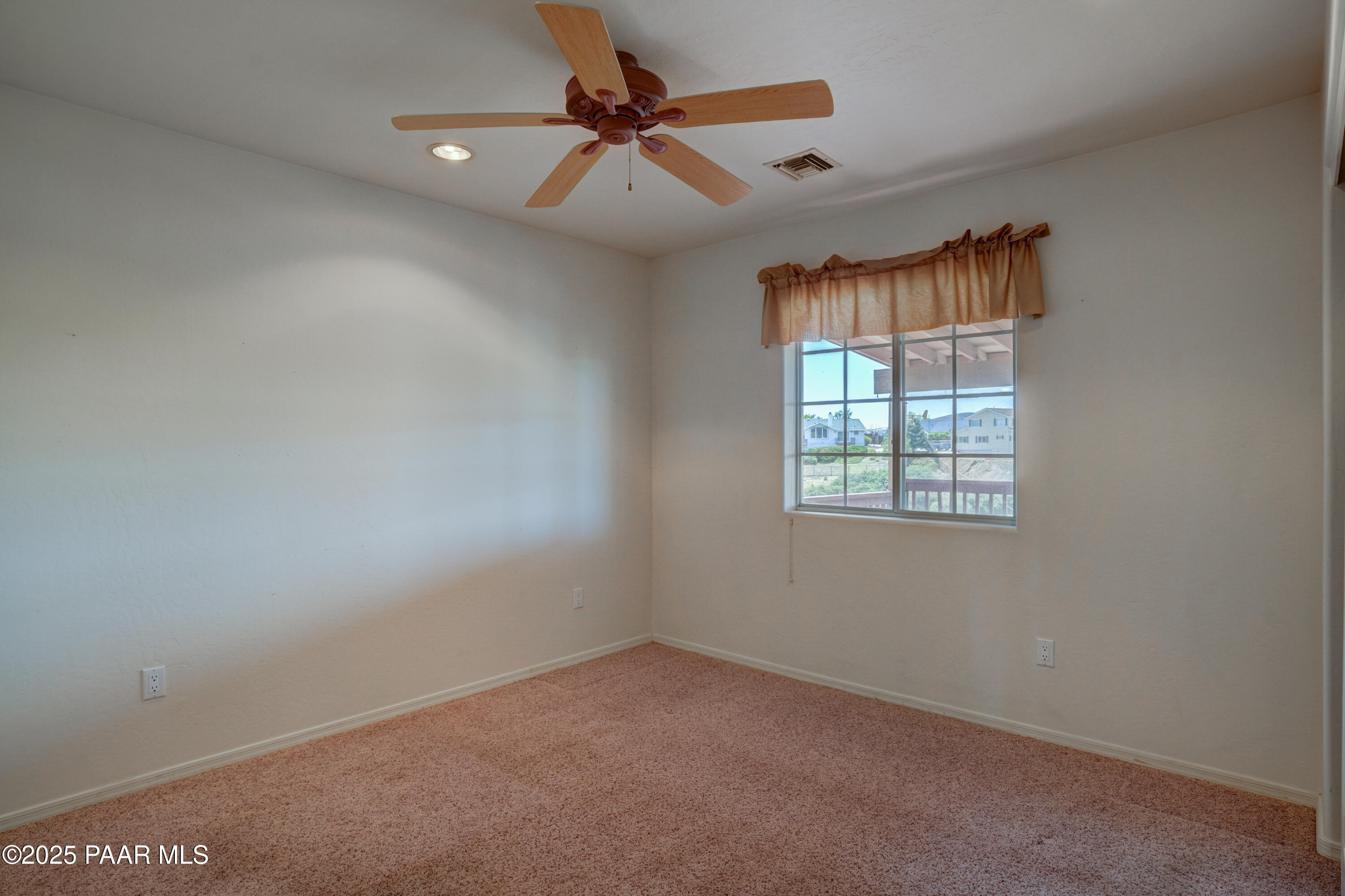 Prescott Valley, Arizona 86314, United States, 3 Bedrooms Bedrooms, ,2 BathroomsBathrooms,Residential,Pending,146285