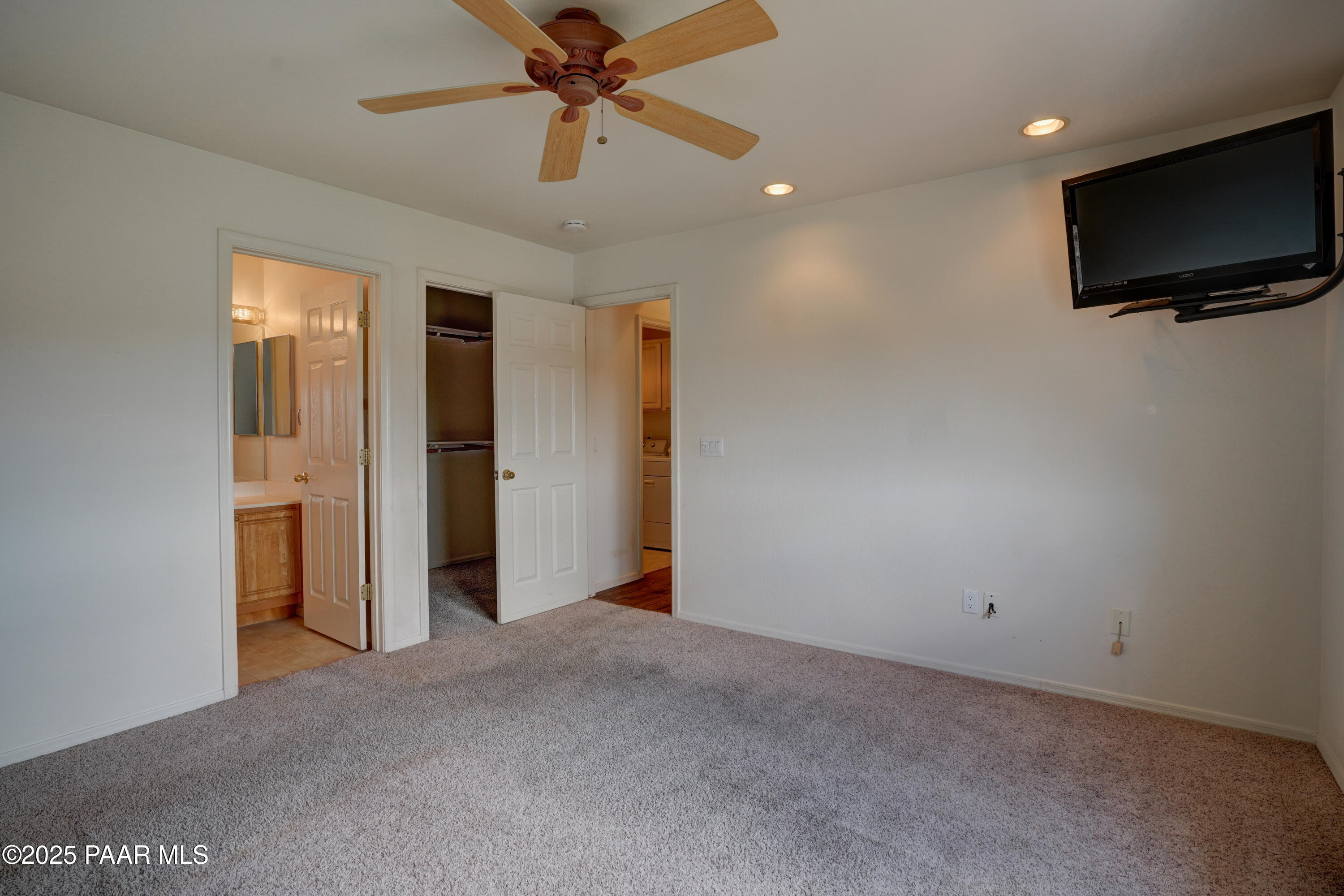 Prescott Valley, Arizona 86314, United States, 3 Bedrooms Bedrooms, ,2 BathroomsBathrooms,Residential,Pending,146285