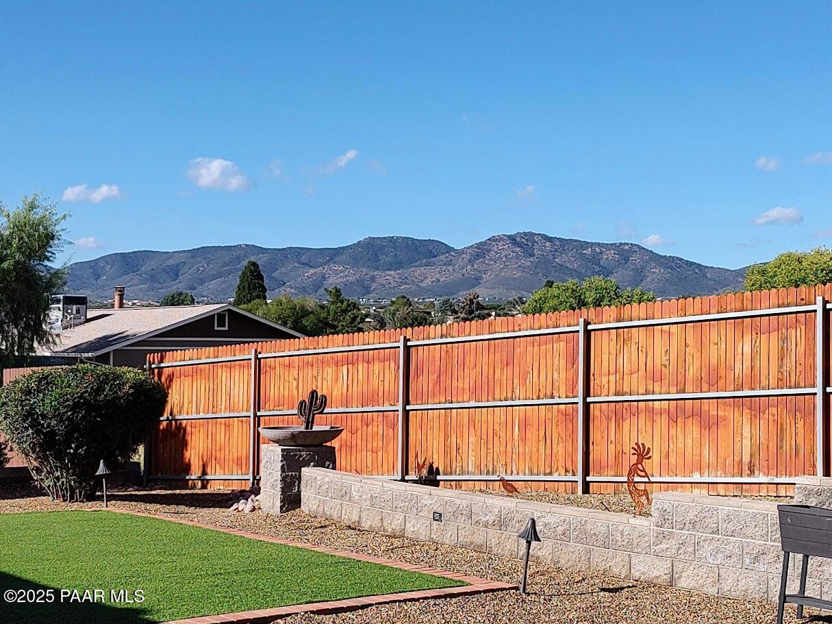 776 N Maverick Trail