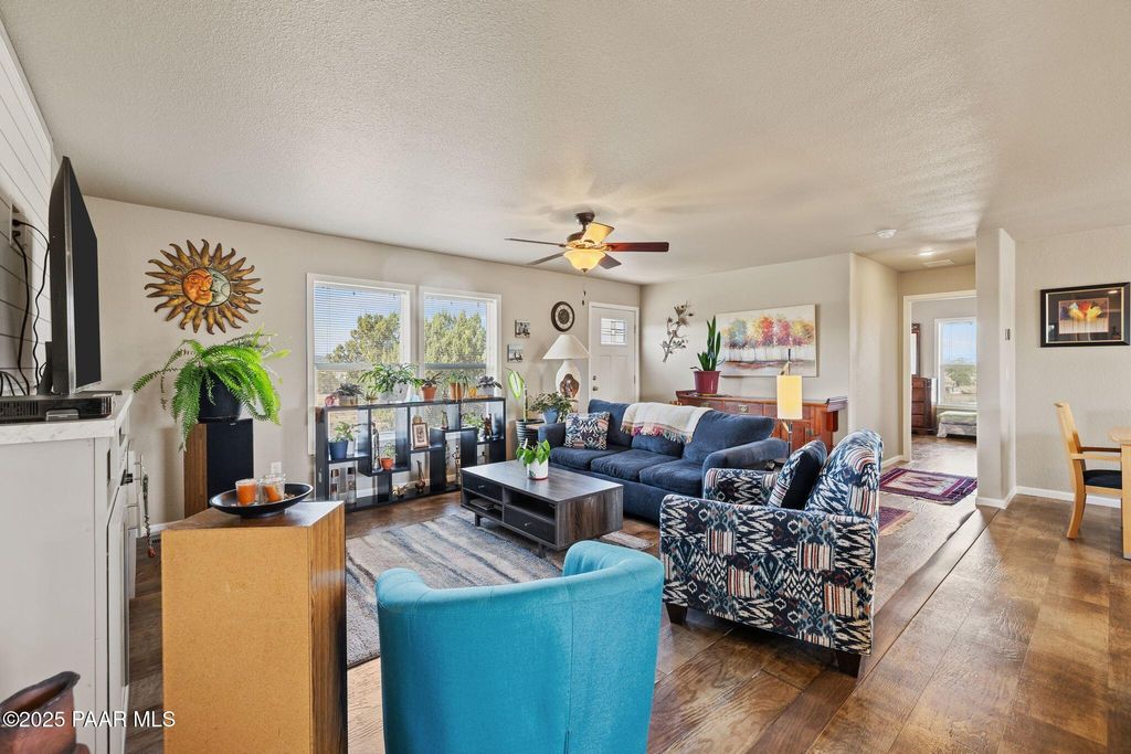 Photo of 24325 N Angel Way, Paulden, AZ 86334 (MLS # 1078959)