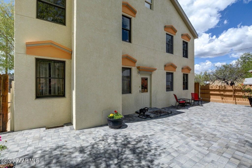 Photo of 502 Western Avenue, Prescott, AZ 86301 (MLS # 1078741)