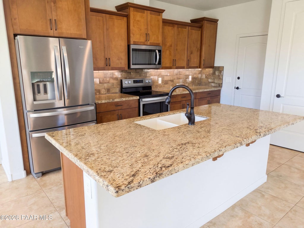 Photo of 431 Mckinnon Road, Clarkdale, AZ 86324 (MLS # 1085297)