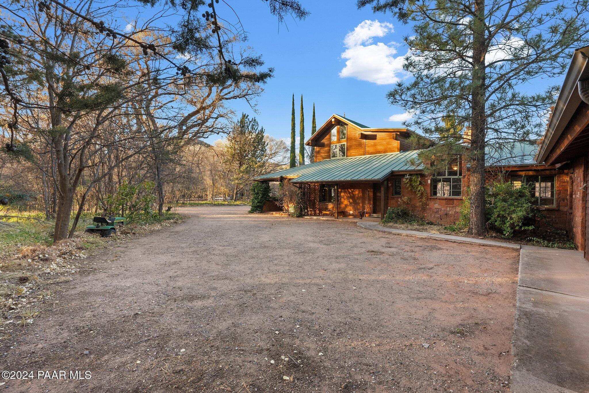 180 Copper Cliffs Lane