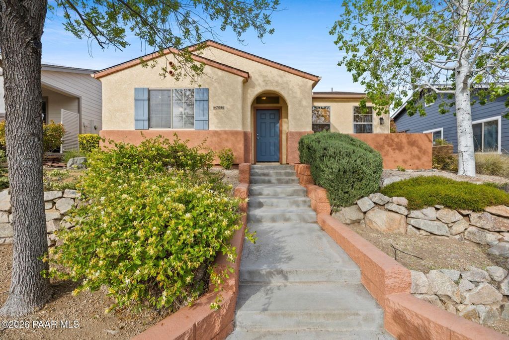 Photo of 7086 E Lantern Lane East Ln, Prescott Valley, AZ 86314 (MLS # 1081604)