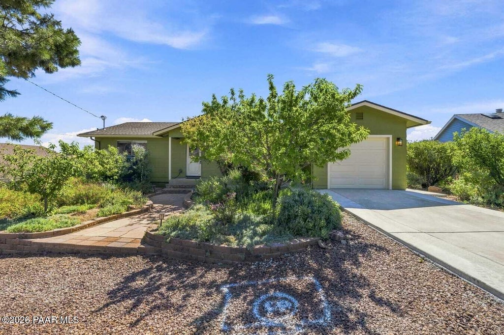Photo of 2241 Alta Vista Place, Prescott, AZ 86301 (MLS # 1084988)