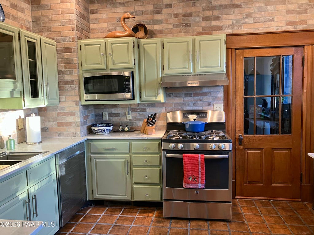 Photo of 212 S Pleasant Street, Prescott, AZ 86303 (MLS # 1085514)