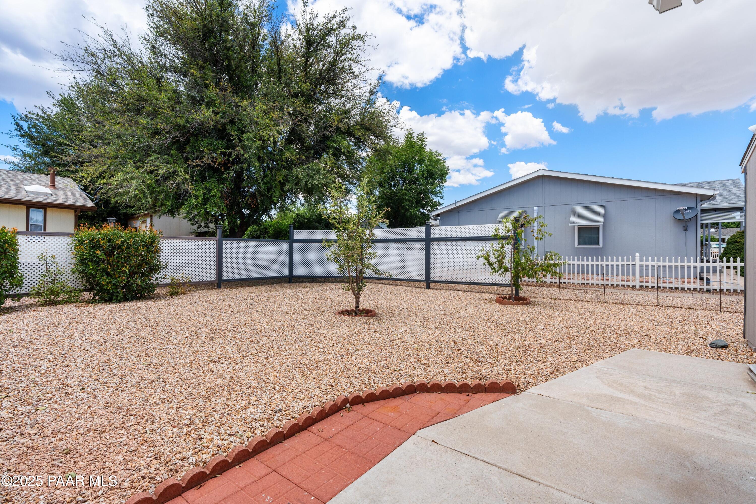 12200 E Obsidian Loop Road