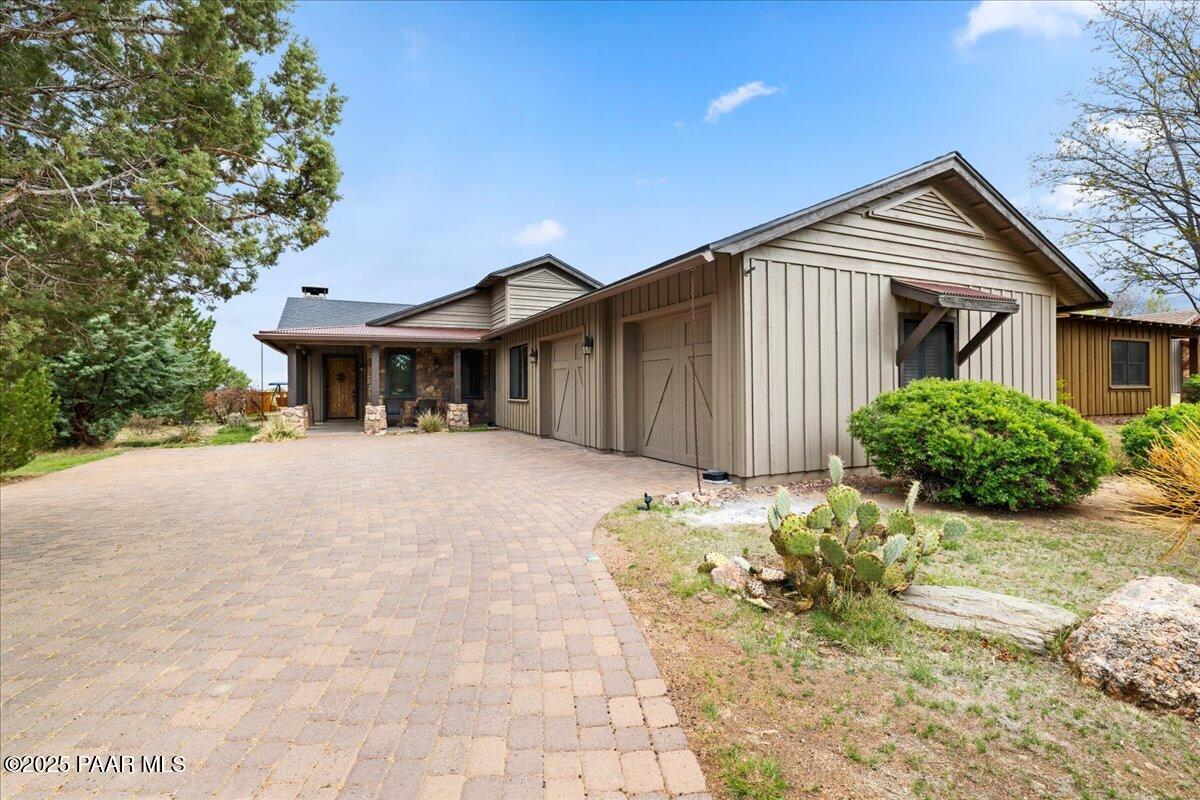 5740 W Johnny Mullins Drive