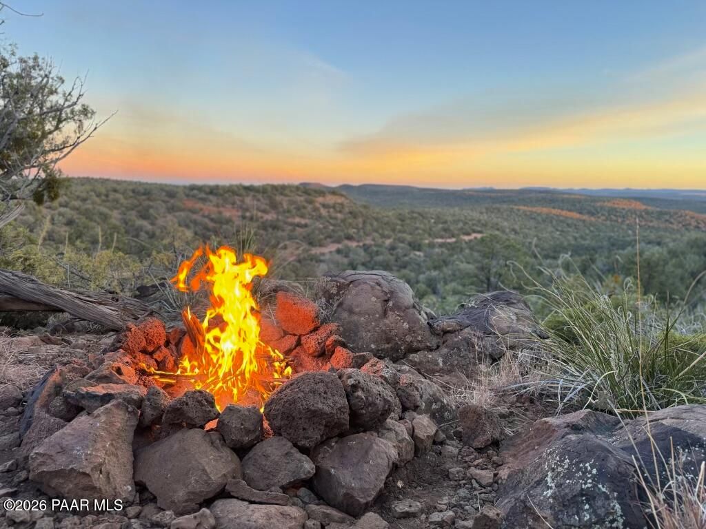 Photo of 44600 N Shadow Rock Trail, Seligman, AZ 86337 (MLS # 1078976)
