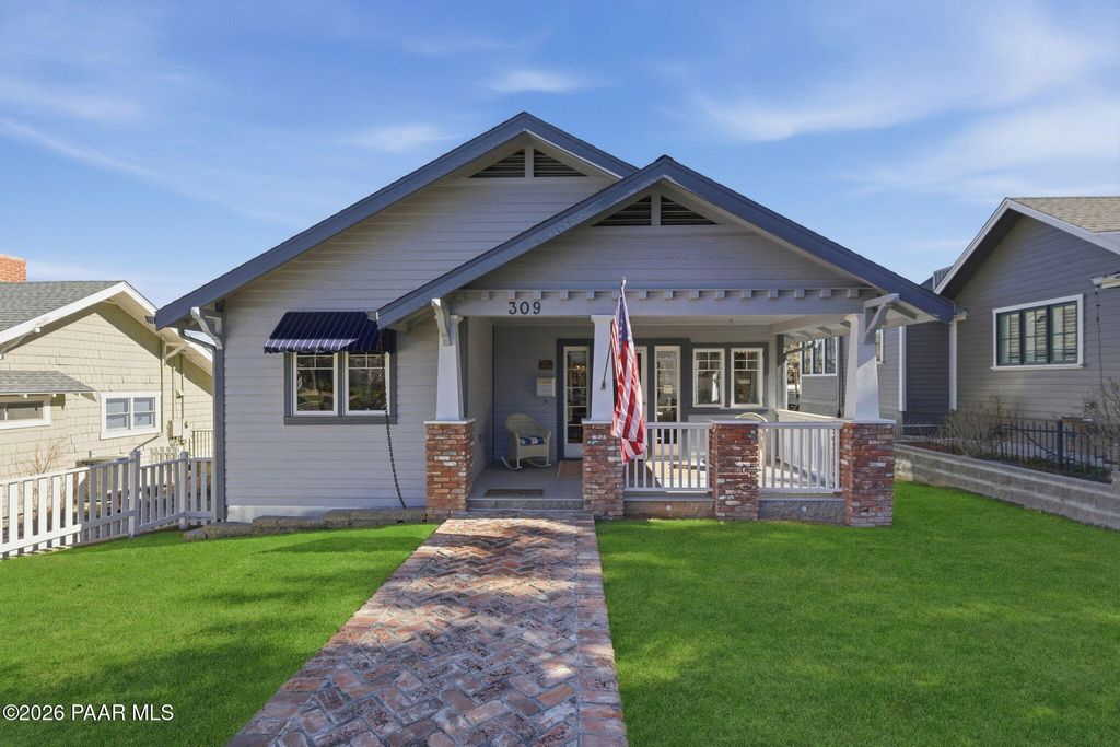 Photo of 309 S Mount Vernon Avenue, Prescott, AZ 86303 (MLS # 1078921)