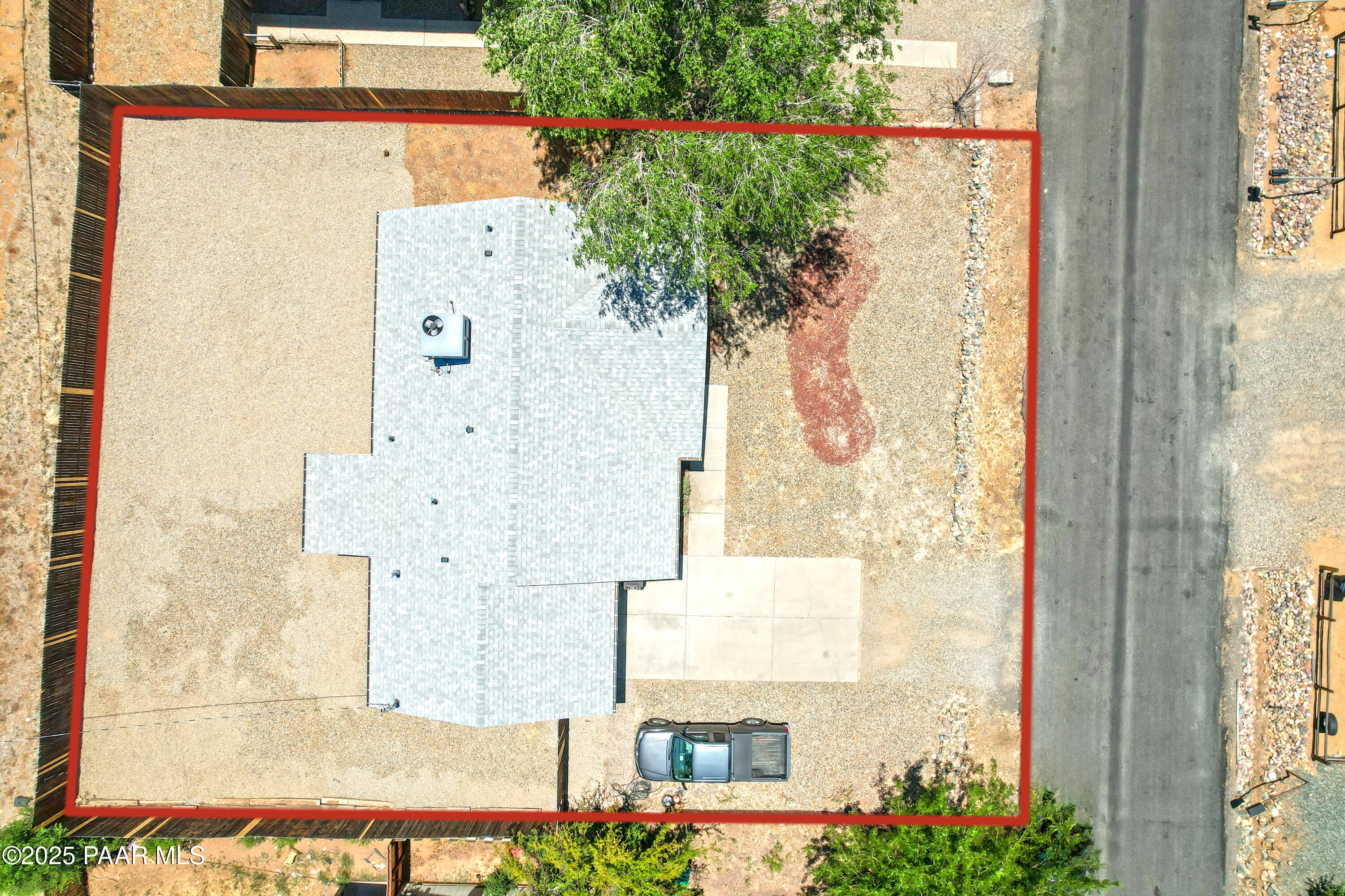 3313 N Hedgewood Drive