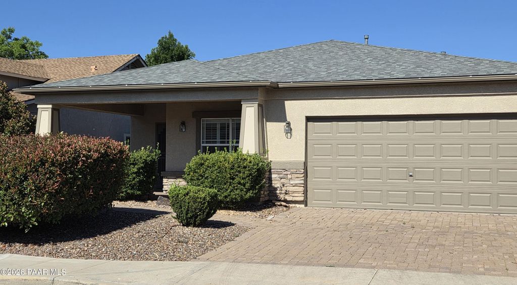 Photo of 556 N Robles Street, Dewey-Humboldt, AZ 86327 (MLS # 1082139)
