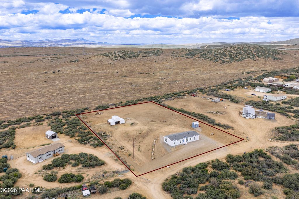 Photo of 17100 E Archer Lane, Dewey-Humboldt, AZ 86327 (MLS # 1081754)
