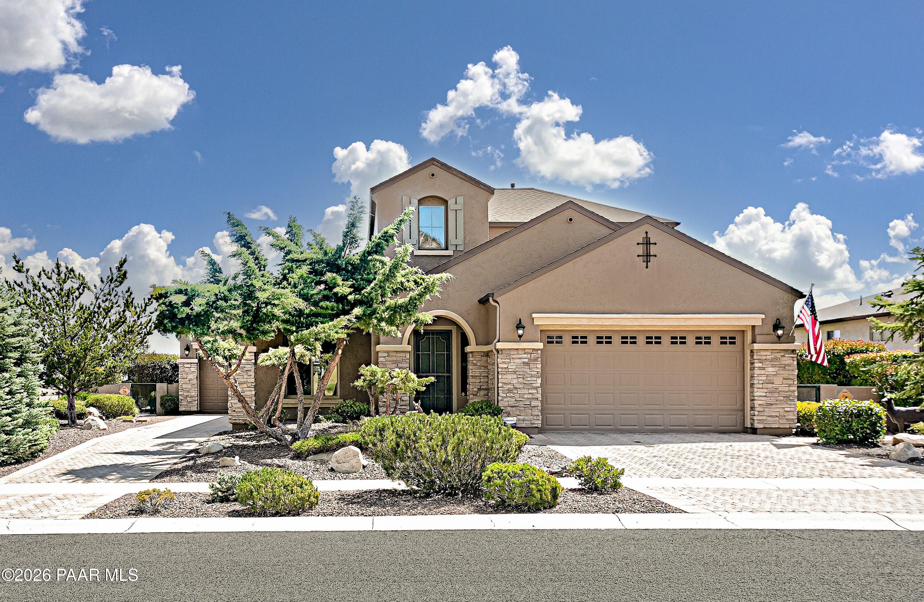 1093 N Wide Open Trail