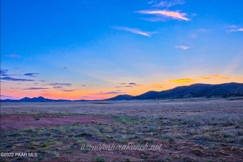 Photo of 10520 E Woven Gold (Lot 58) Way, Prescott Valley, AZ 86315 (MLS # 1084646)