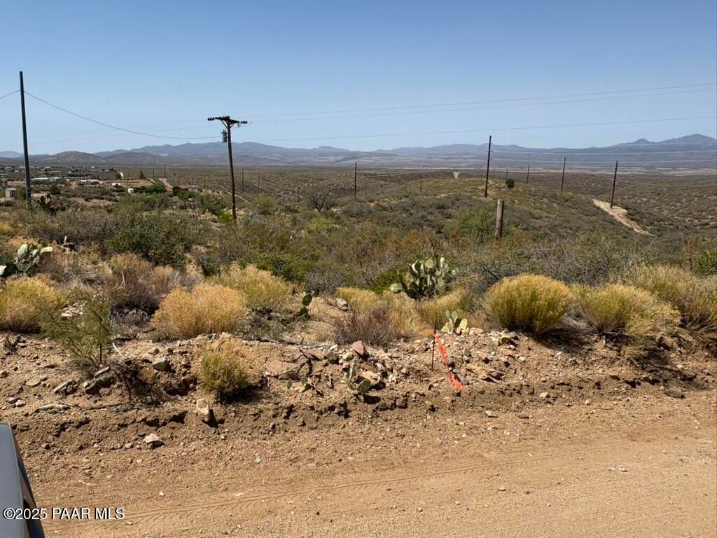 Photo of 7620 S Dover Drive, Kirkland, AZ 86332 (MLS # 1082467)