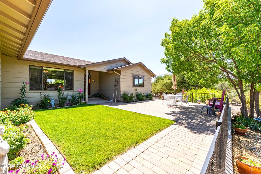 Photo of 8237 N Red Oak Road, Prescott, AZ 86305 (MLS # 1078811)