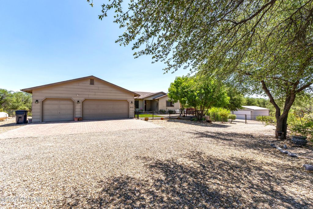 Photo of 8237 N Red Oak Road, Prescott, AZ 86305 (MLS # 1078811)