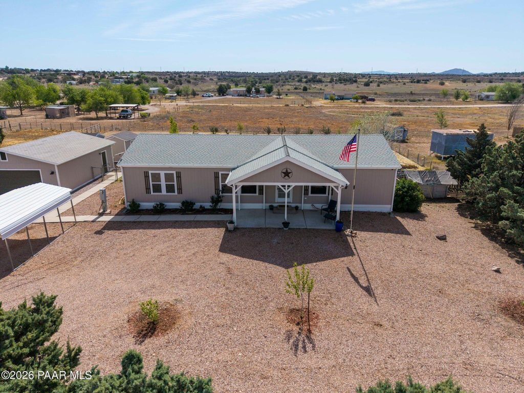 Photo of 24345 N Los Angeles Street, Paulden, AZ 86334 (MLS # 1081514)