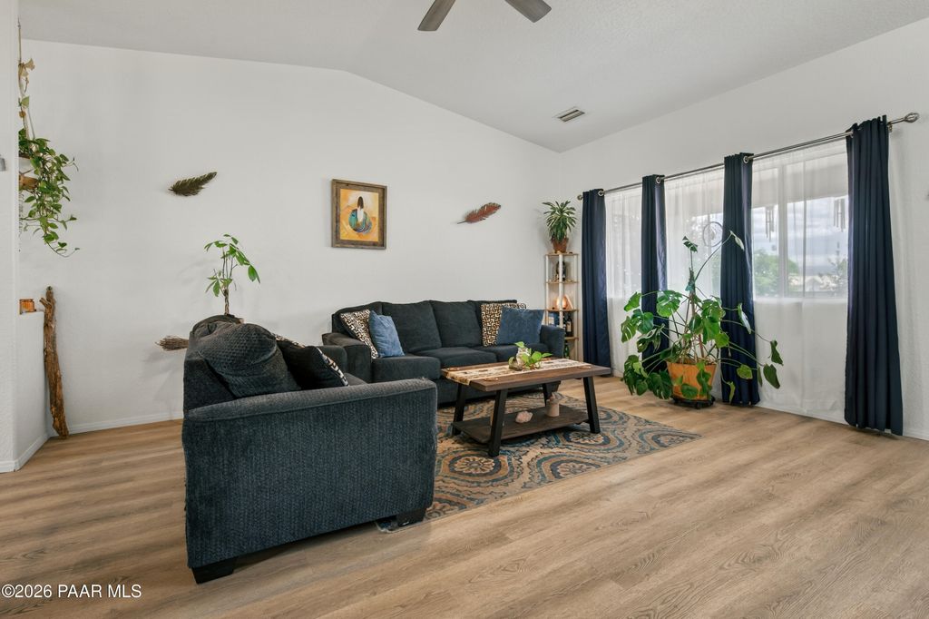 Photo of 609 Silver Springs Circle, Cottonwood, AZ 86326 (MLS # 1082386)