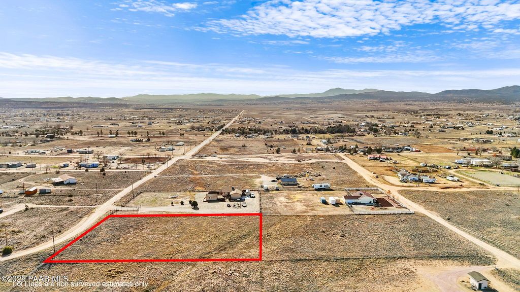 Photo of 25725 N Lily Drive, Paulden, AZ 86334 (MLS # 1078362)