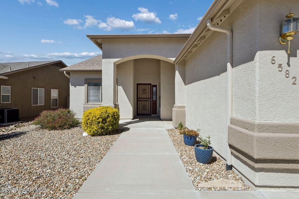 Photo of 6582 E Dalton Way, Prescott Valley, AZ 86314 (MLS # 1080636)