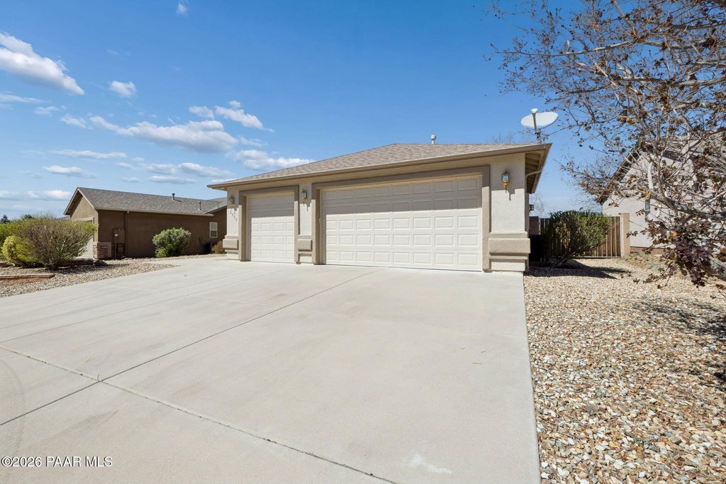 Photo of 6582 E Dalton Way, Prescott Valley, AZ 86314 (MLS # 1080636)