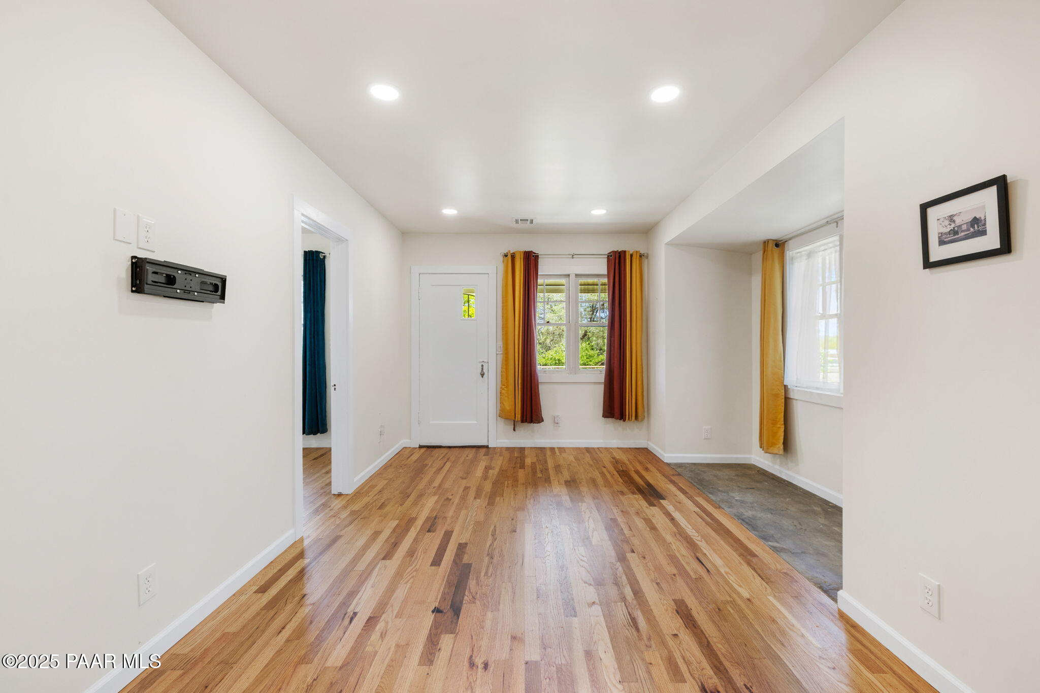 1221 Paar Drive