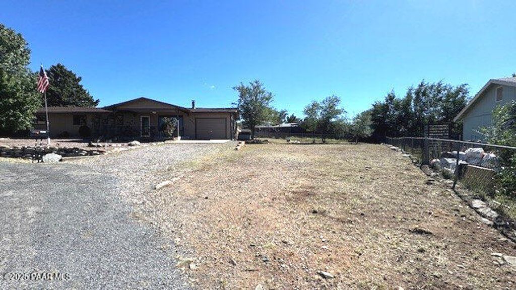Photo of 6333 E Lord Circle, Prescott Valley, AZ 86314 (MLS # 1078303)