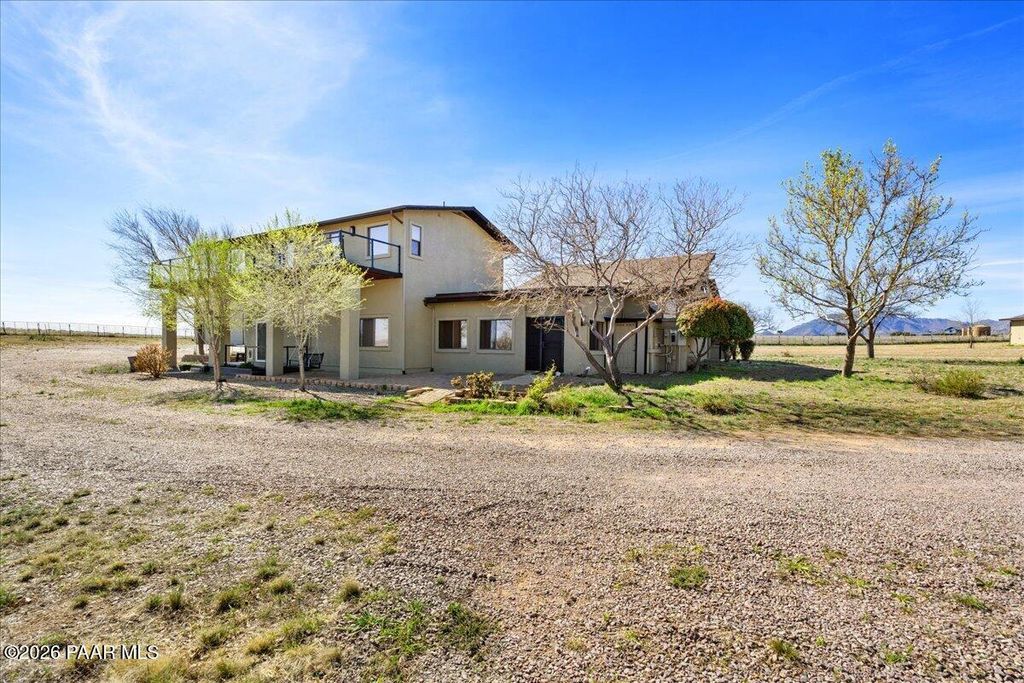 Photo of 1445 S Table Mountain Road, Chino Valley, AZ 86323 (MLS # 1080606)