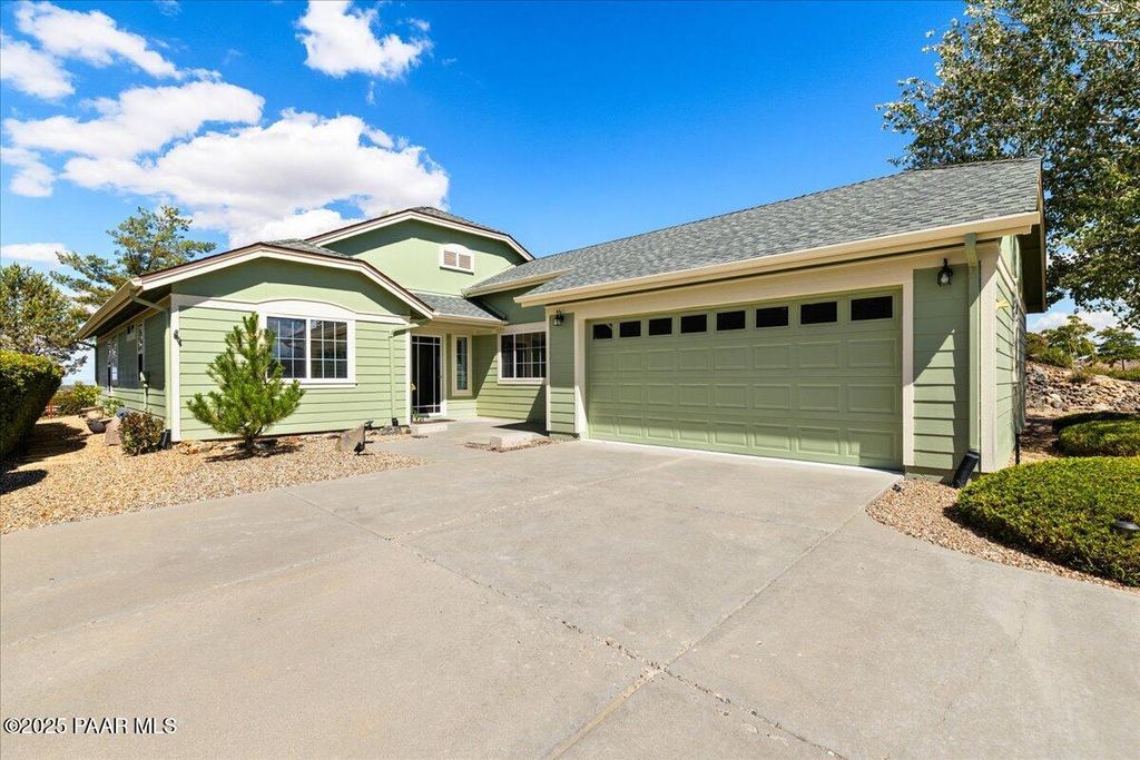Photo of 1400 St George Cir, Prescott, AZ 86301 (MLS # 1076929)
