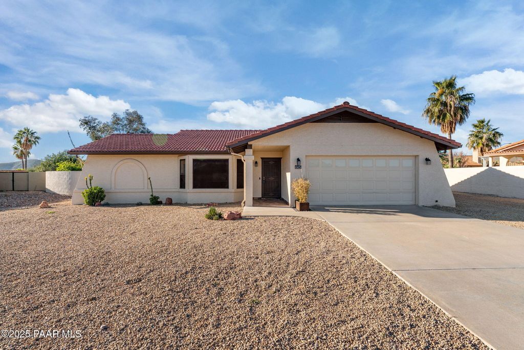Photo of 665 W Santa Fe Drive, Wickenburg, AZ 85390 (MLS # 1078370)