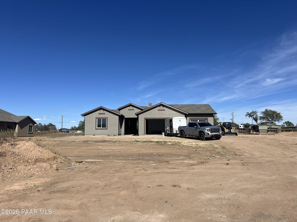 Photo of 119 S Brenna Drive, Chino Valley, AZ 86323 (MLS # 1081408)