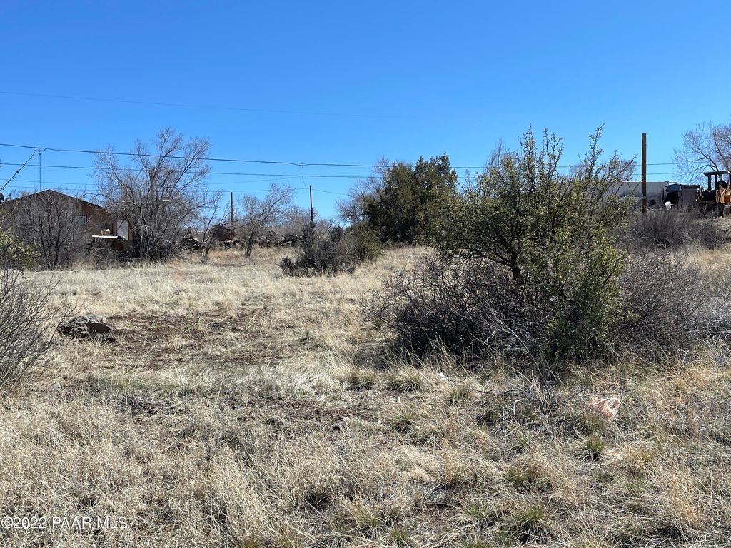 Photo of 649 W El Dorita Avenue, Ash Fork, AZ 86320 (MLS # 1081641)