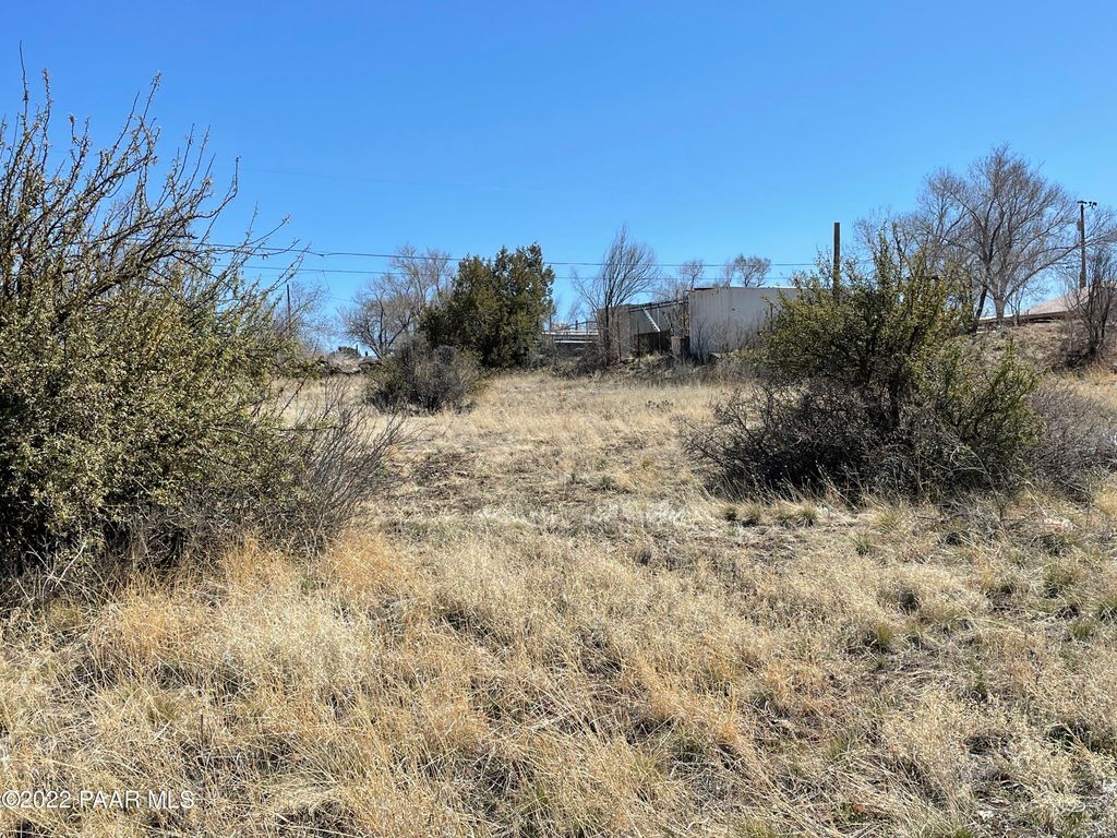 Photo of 649 W El Dorita Avenue, Ash Fork, AZ 86320 (MLS # 1081641)