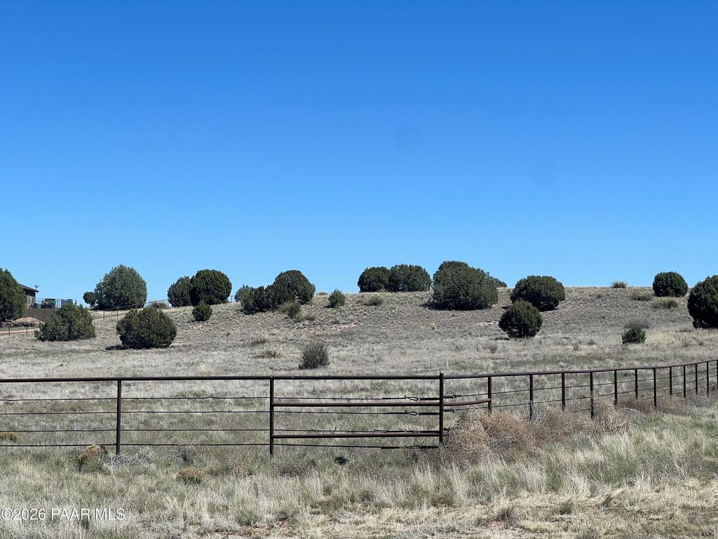 Photo of 000 S Bandit Ridge Road, Prescott, AZ 86305 (MLS # 1080598)